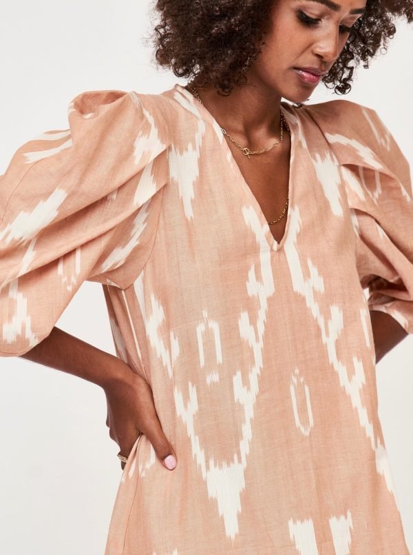 Mirth Cassis in Conch Ikat/ Flat Hem - Image 3